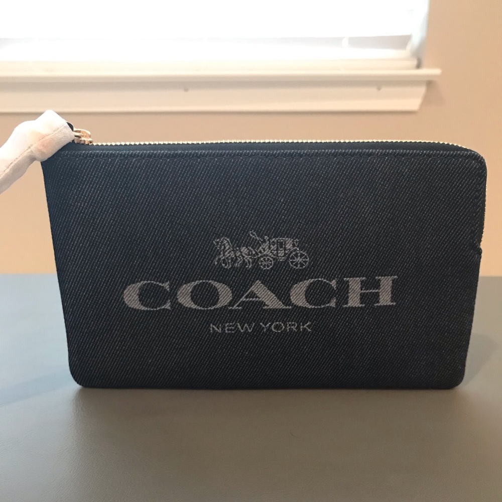 COACH DENIM  *LARGE* CORNER ZIP WRISTLET NWT